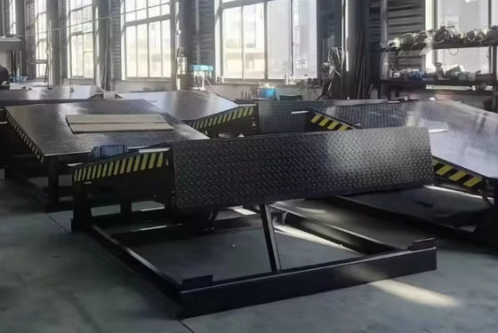 تنظیم قابلیتی برقی Dock Leveler با ویژگی های ایمنی در محل نصب کنترل دکمه فشار