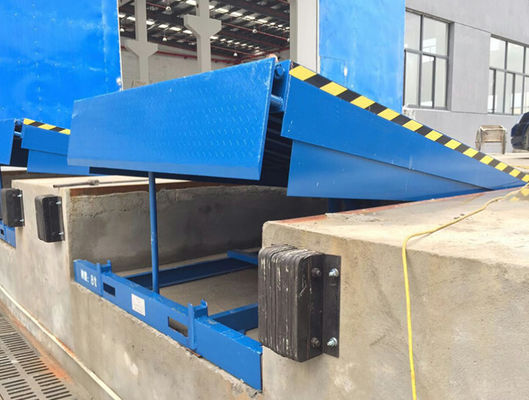 بر روی سایت نصب شده برقی / هیدرولیک بارگذاری Dock Levelers 10،000 - 20،000 پوند ظرفیت
