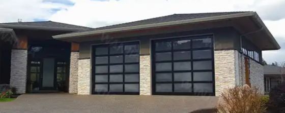 درب گاراژ شفاف آلومینیومی اکریلیک، درب گاراژ تمام دید، درب گاراژ شیشه ای، درب گاراژ سکشنال، سبک طراحی مدرن