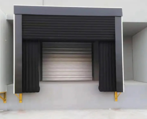 مقاومت عالی در برابر آب و هوا صنعتی قابل تنظیم عایق بندی هواپیمایی مهر و موم پناهگاه قفسه های پرتاب قابل گسترش بالش مهر و موم PVC برای انبار و کارگاه تامین کننده مواد