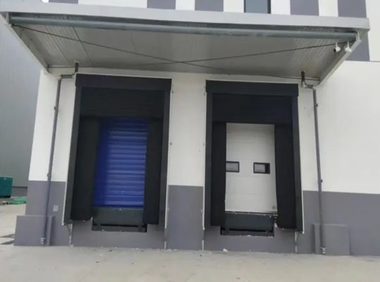 پناهگاه درب بندر اسفنج قابل تنظیم مدرن راه حل نهایی برای تولید کنندگان موقعیت صنعتی بارگیری مهر و موم کامیون بندر