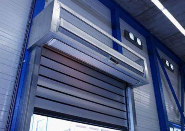 سرعت سریع خارجی آلومینیوم سرعت عمل سریع سرعت بالا 380V 50hz کنترل از راه دور صنعتی سرعت باز 0.8m/s
