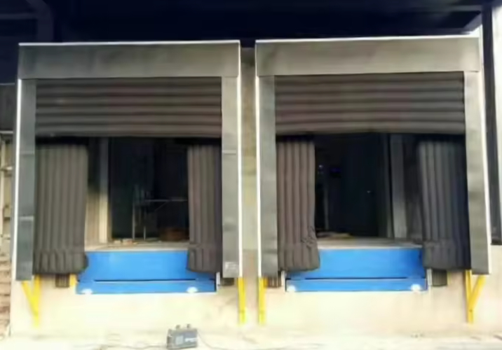 Energy Saving Excellent Fire Resistance Industrial Adjustable Inflatable Insulated Airtight Sealed Dock Shelter  for Warehouse Loading Bay to Reduce Heating Costs