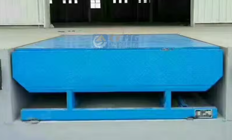 کنترل از راه دور دستی درب بارانداز سطح کننده ها کارگاه اتوماتیک صفحه بارانداز سطح کننده های درب بارانداز 25000-40000LBS ظرفیت طراحی ایمن 10